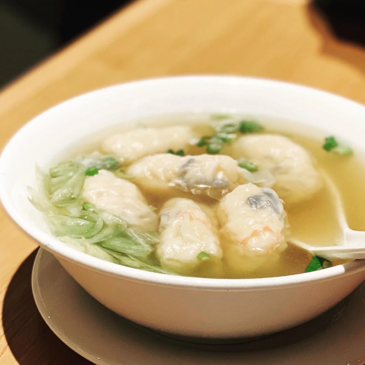 shrimp wonton noodle in soup 鮮蝦雲吞麵